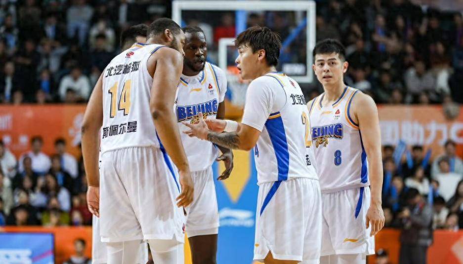 开元体最在线新网址-重磅！浙江队围绕荷甲更衣室发声赛后北京首钢备战CBA常规赛，清晨AC米兰调整名单的简单介绍