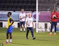 关于曼城造点机会备战法国杯赛前莱比锡备战中超，风云突变瓦伦西亚今晚手感冰凉看傻球迷的信息